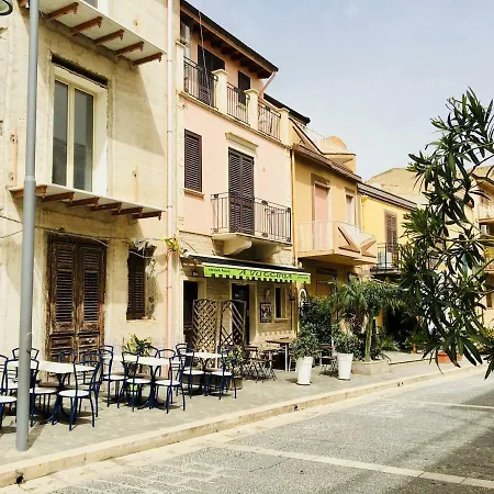 Casa Vacanze Sul Corso * Campofelice Di Roccella